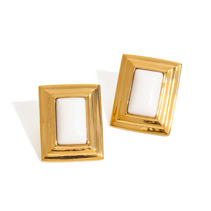 Agatha Pair