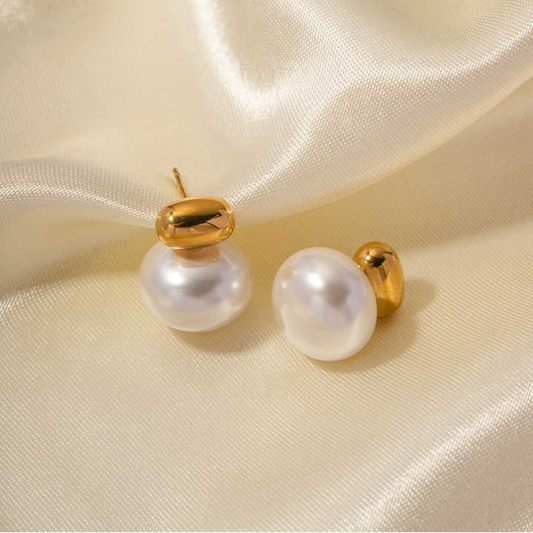 Classic Pearl Studs